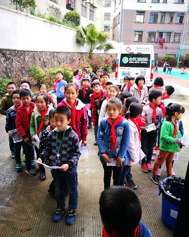 2017.04.12乾西小学窝沟封闭3.jpg